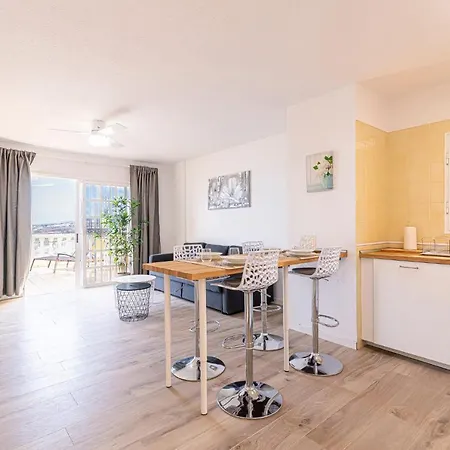 Floor With Ocean View 아파트 *
