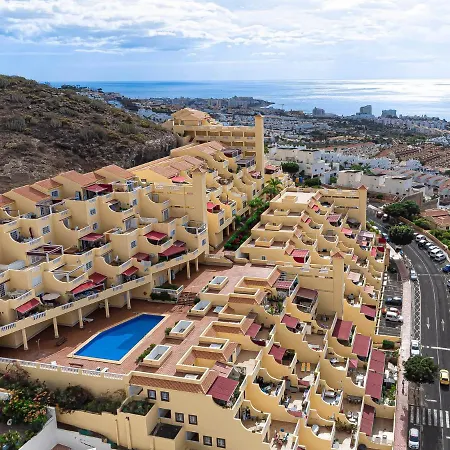 Floor With Ocean View 아파트 아데제