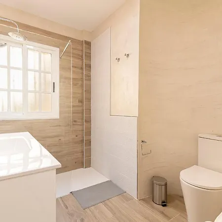 Floor With Ocean View Адехе