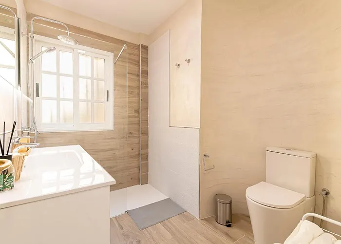 Floor With Ocean View Адехе