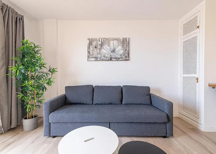 Floor With Ocean View Адехе